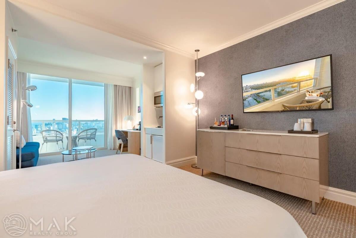 Fontainebleau Resort High Floor W Ocean Views 마이애미 비치 외부 사진